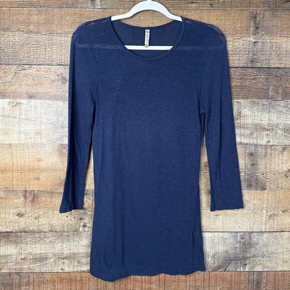 XCVI Semi Sheer Tunic Top Blue Modal Cotton Crew Neck Crop Sleeve Size Medium - Picture 2 of 8